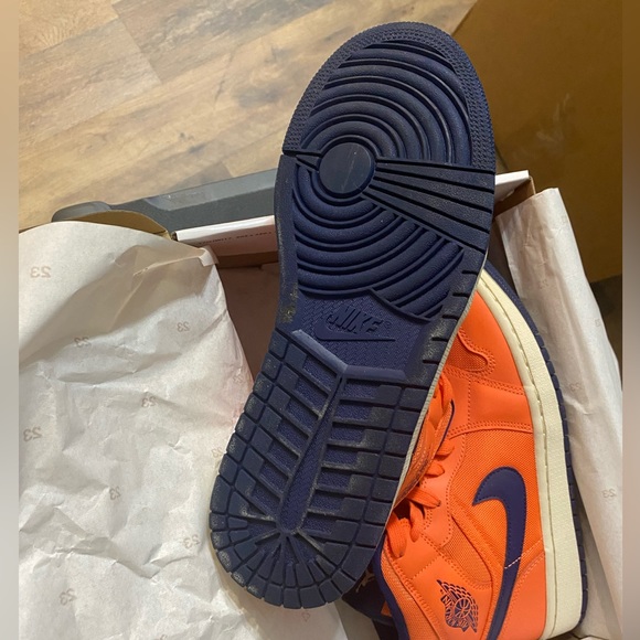 Air Jordan 1 Mid Orange/Navy Size 10.5 Shoes CD7240-804 with Box - Picture 6 of 10